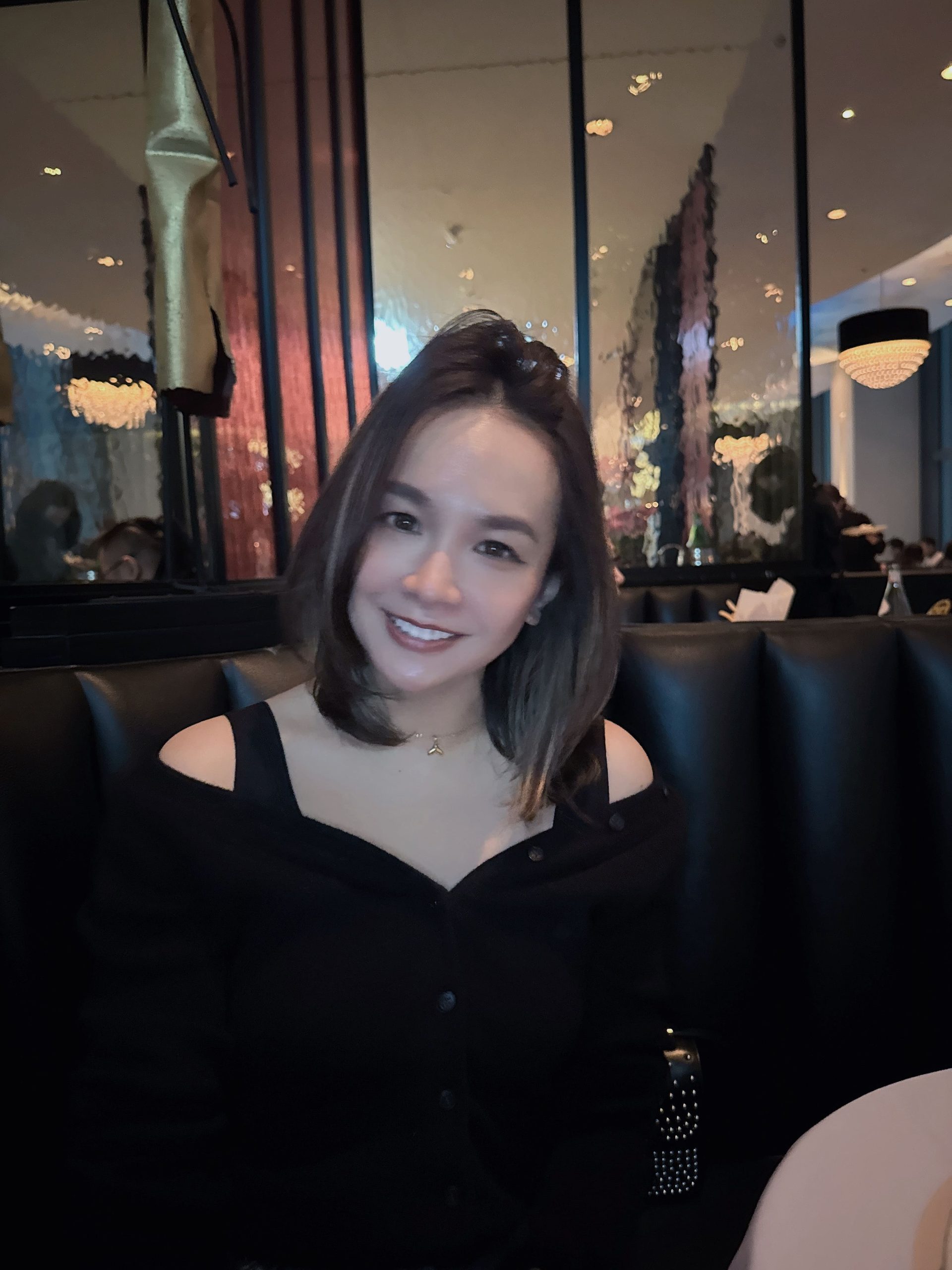 康和期貨開戶-營業員簡珮如示意